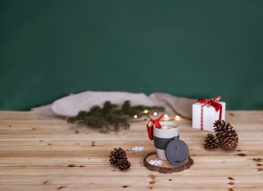 KOZIOL AROMA TO GO + RUDOLF Thermobecher 400 ml + Tassenutensilo + XMAS Banderole