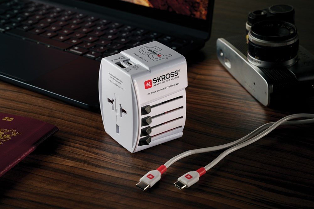 SKROSS Adaptateur de voyage universel MUV 65W PD avec USB