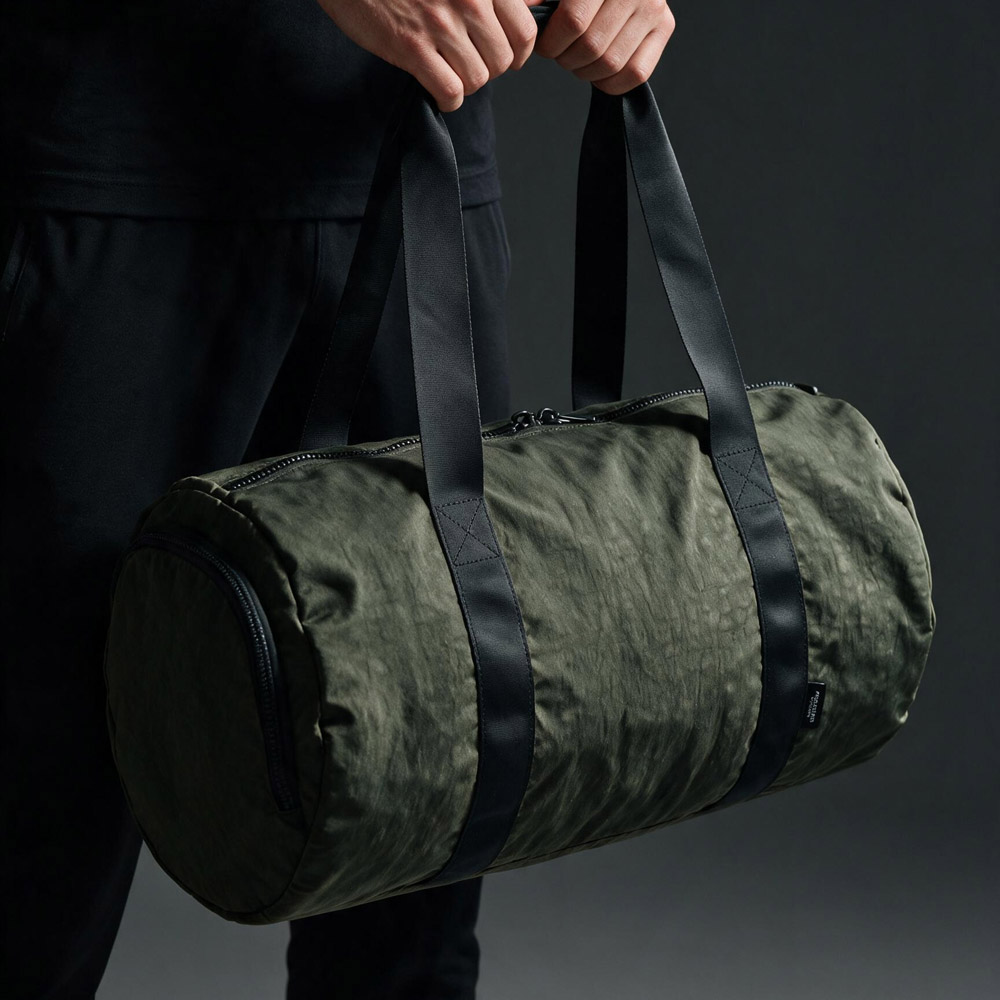 Barcelona Sporttasche 30L aus recy. Nylon. Mit separatem Schuhfach. - Marineblau - Dunkelgrün