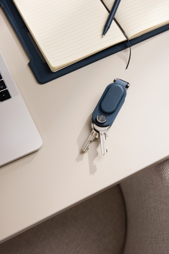 VINGA Baltimore RCS Schlüsselhalter mit Dual-Finder